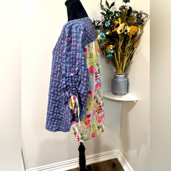 Sharon Young Blue and Pink Button Down Tunic with Mandarin Collar Tie Sleeves - Picture 3 of 10